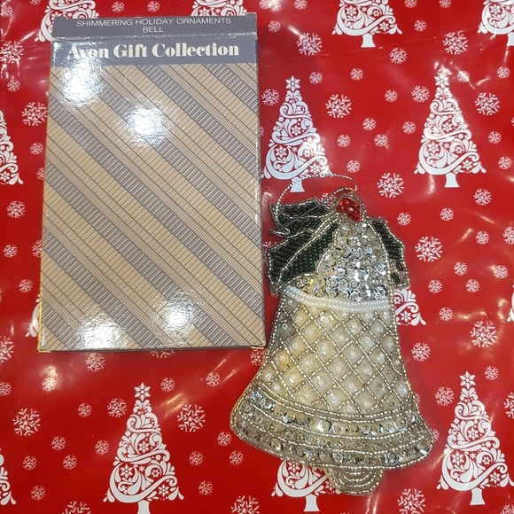 AVON Vintage 1987 Shimmering Holiday Ornaments Silver Bell Christmas COLLECTION - Picture 1 of 6